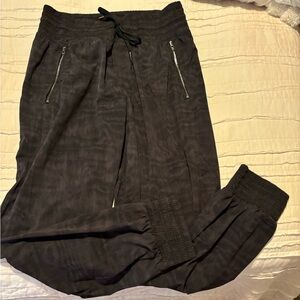 Athleta printed jogger